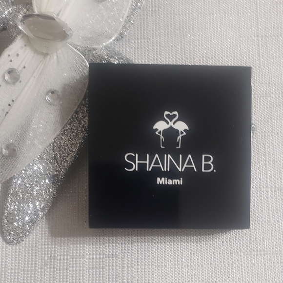 Shaina B. Miami Eyeshadow Duo Soca & Bacchanal - Picture 2 of 6